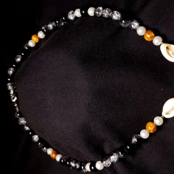 Panther pendant cowery neckpiece