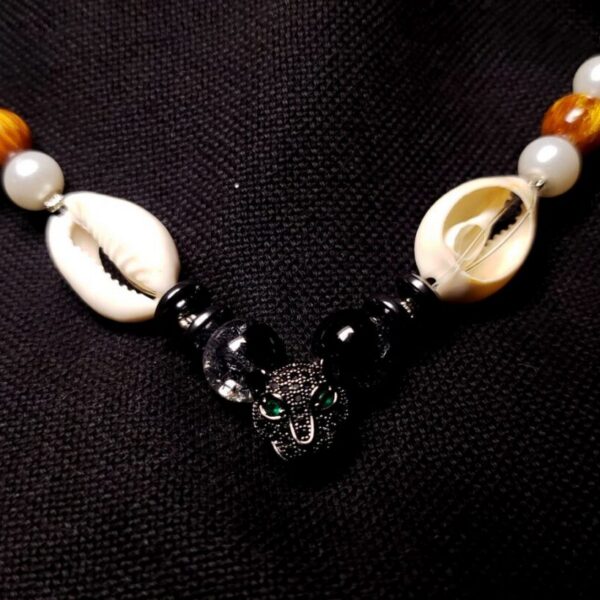 Panther pendant cowery neckpiece