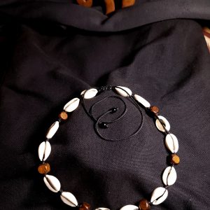 Cower + wood Neckpice