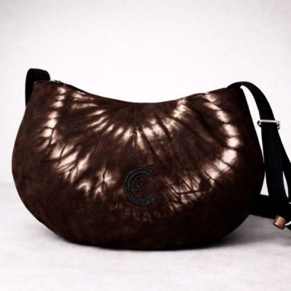 Àgbékó crescent bag